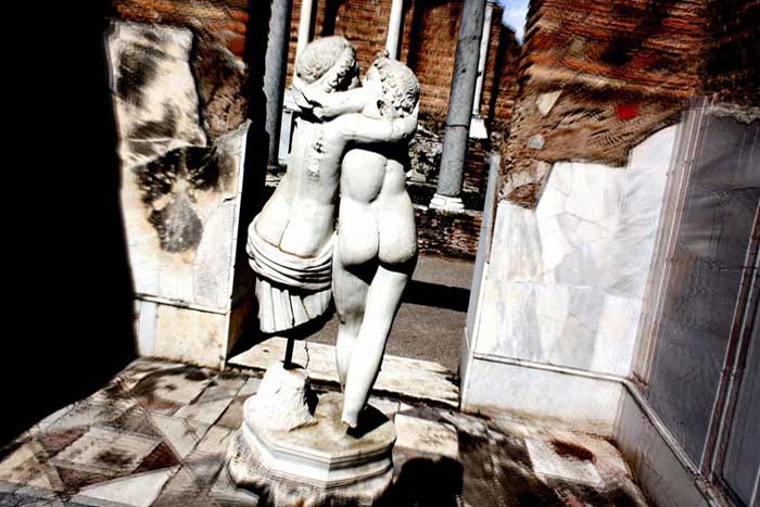 Psyche and Love statue in Ostia Antica tour. Discover the ancient port of Rome during its full glory
